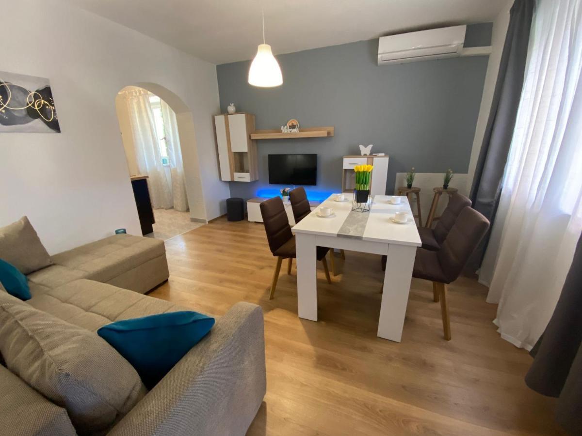 Apartment Dora Zadar Exteriör bild